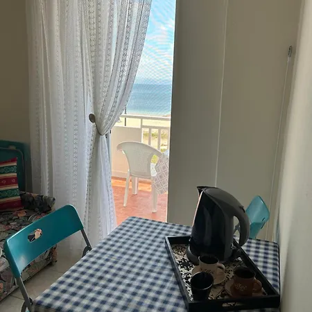 Apartment Manolis House *