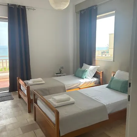 Апартаменты Manolis House